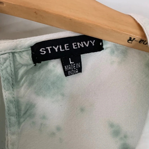 Style Envy tie dye crop top - Picture 4 of 5